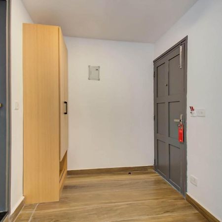 Oyo Townhouse 061 Gcda Kakkanad Signal Hotel Kochi Екстериор снимка
