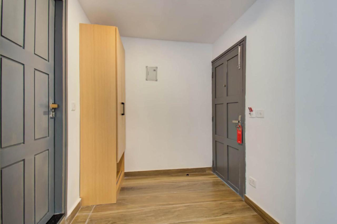 Oyo Townhouse 061 Gcda Kakkanad Signal Hotel Kochi Екстериор снимка