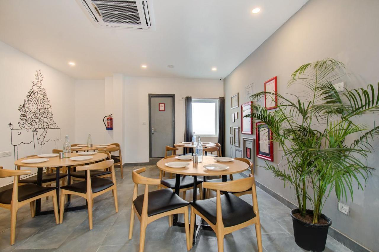 Oyo Townhouse 061 Gcda Kakkanad Signal Hotel Kochi Екстериор снимка