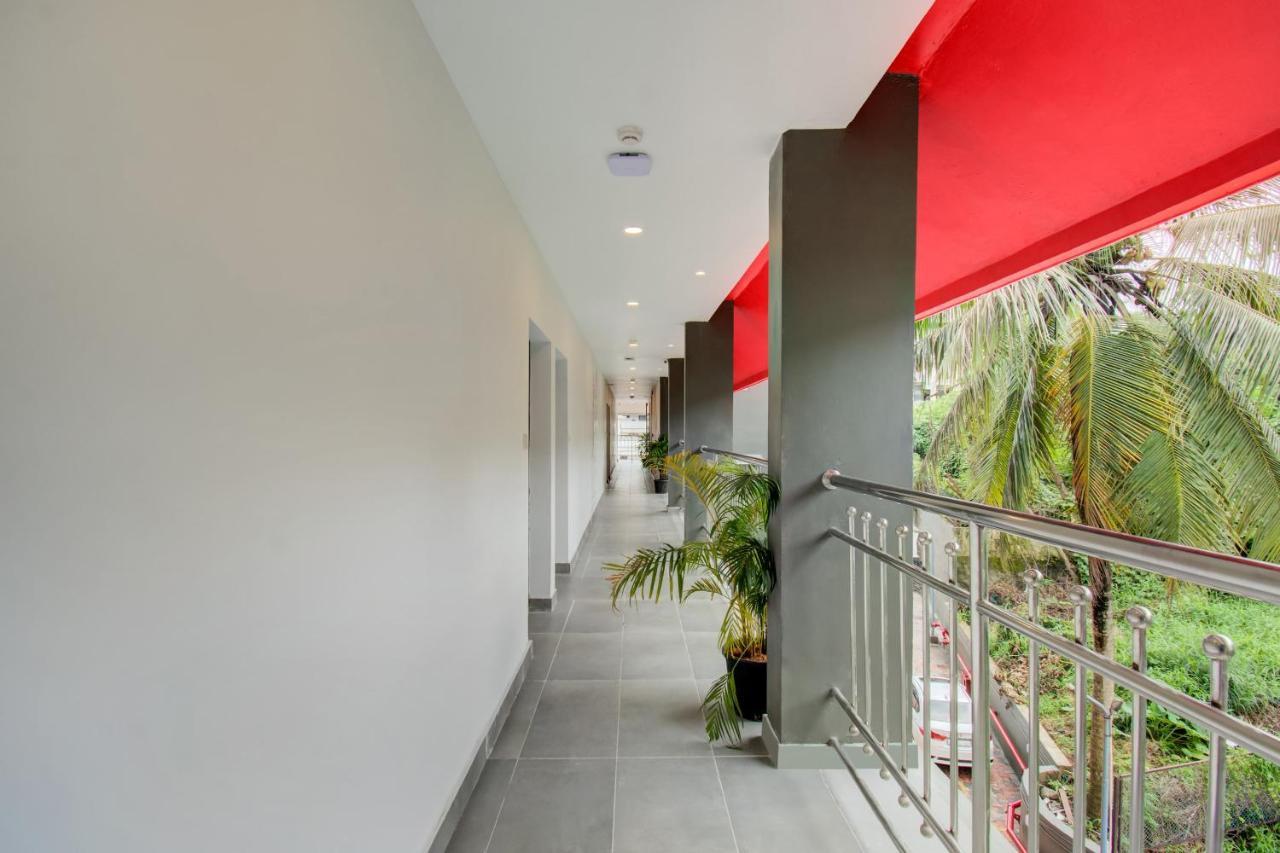 Oyo Townhouse 061 Gcda Kakkanad Signal Hotel Kochi Екстериор снимка